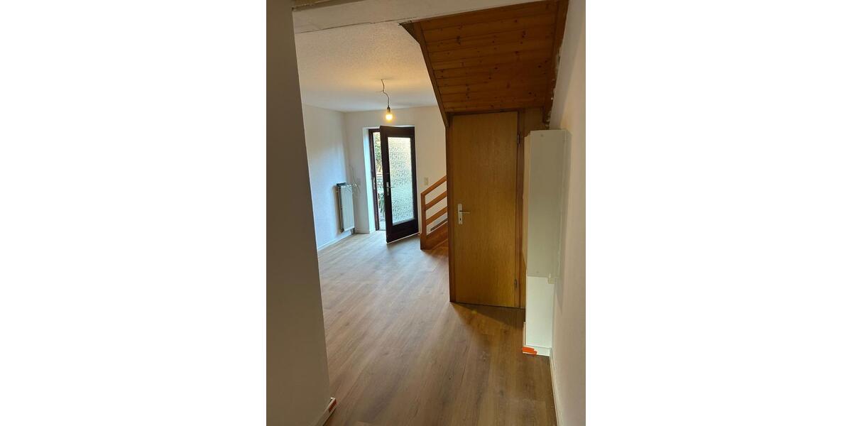 Doppelhaushälfte Burgwedel - 4 Zimmer, 116 m&sup2;, 1.250&euro; | Angebot:25834126