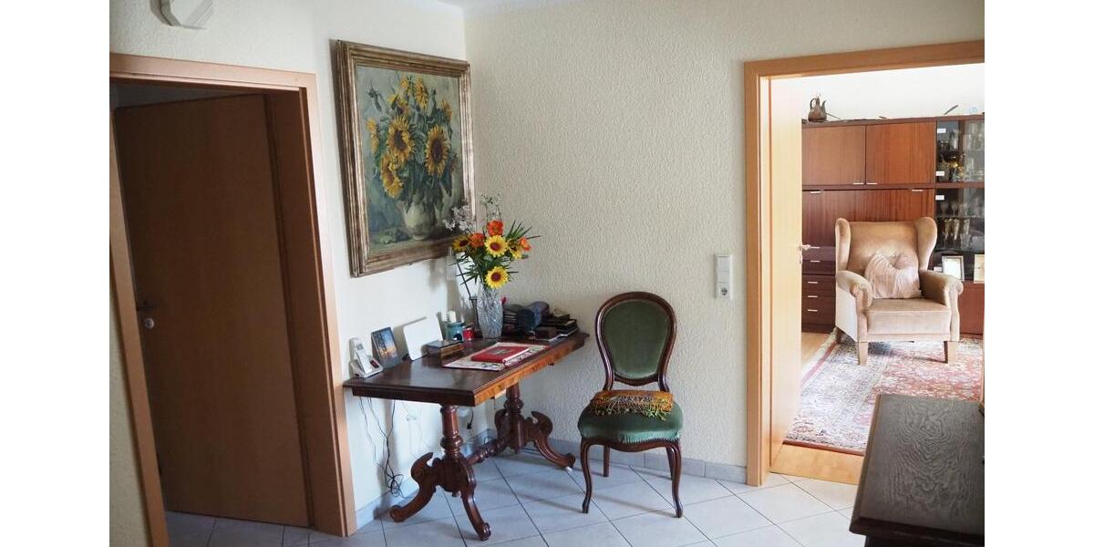 Erdgeschoßwohnung Marsberg - 2.5 Zimmer, 94 m&sup2;, 720&euro; | Angebot:26568373
