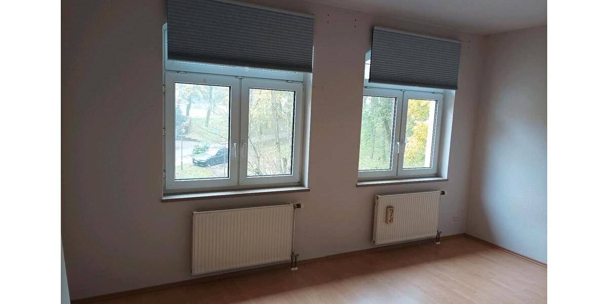 Etagenwohnung Eisfeld - 3 Zimmer, 105 m&sup2;, 625&euro; | Angebot:26185624