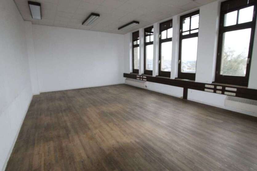 Büro in Krefeld 1.488 € 248 m² zimmer