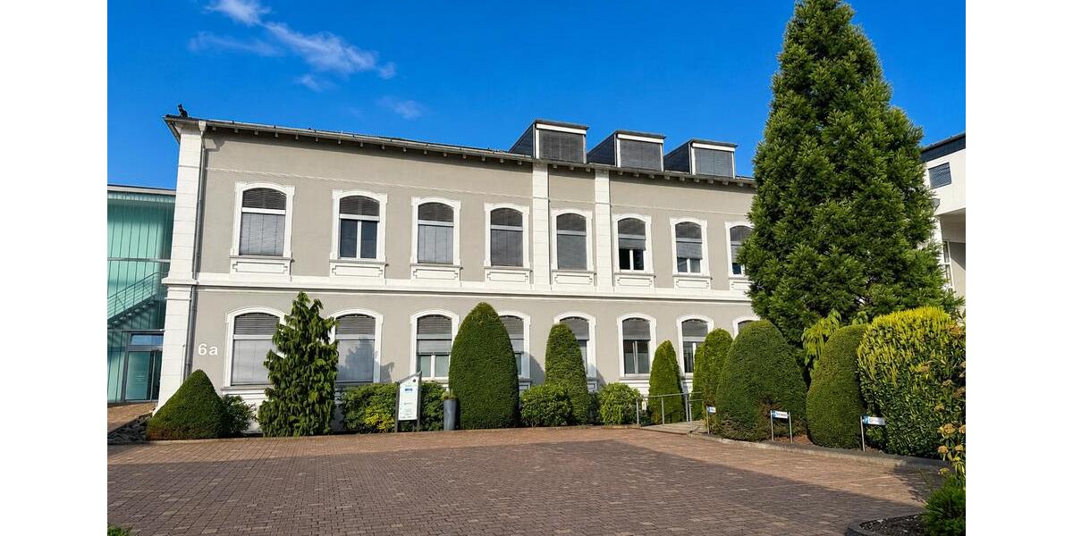 Einfamilienhaus Bad Salzuflen - 5 Zimmer, 321 m&sup2;, 3.840&euro; | Angebot:26470273