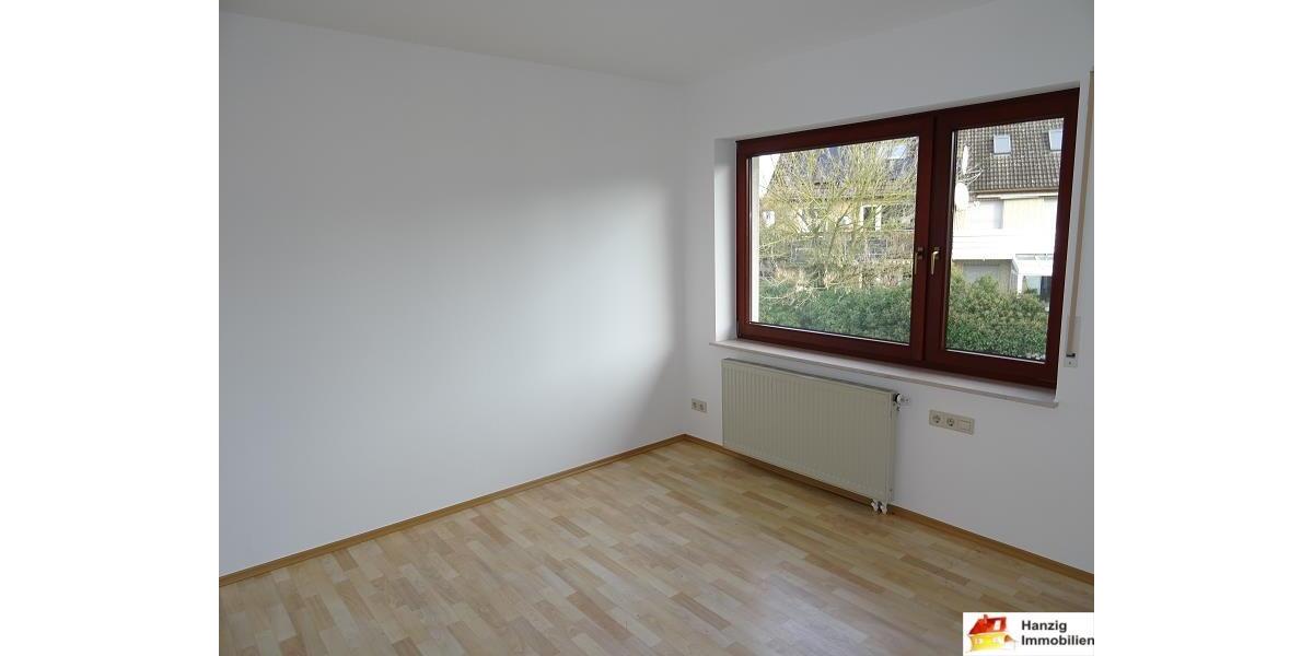 Reihenhaus Bielefeld Sennestadt - 6 Zimmer, 150 m&sup2;, 1.200&euro; | Angebot:24224367