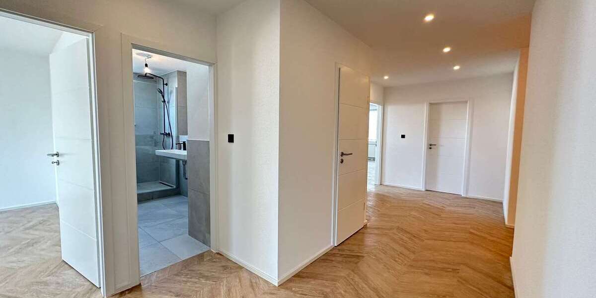 Etagenwohnung Augsburg Innenstadt - 4 Zimmer, 105 m&sup2;, 1.580&euro; | Angebot:26962407