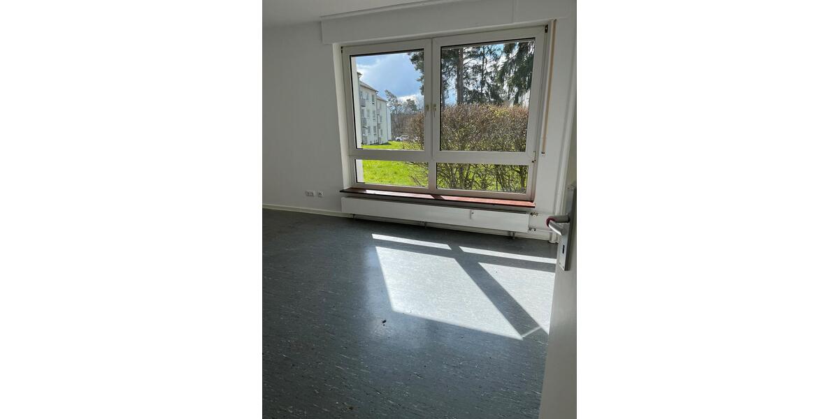 Helle 3-Zimmer Wohnung mit Balkon zu vermieten 3 zimmer