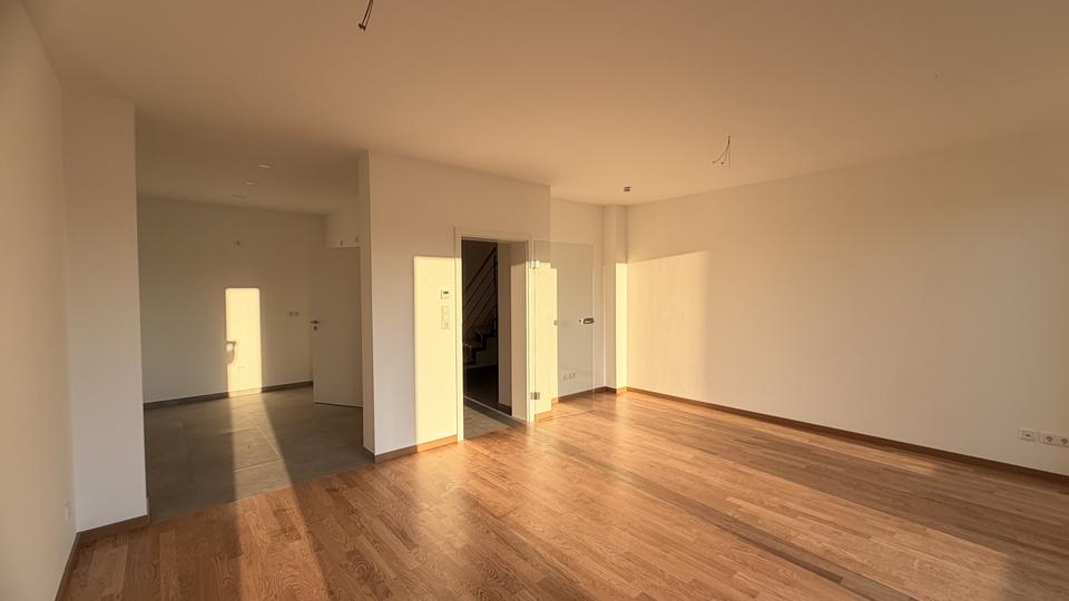 Reihenhaus Taucha - 5 Zimmer, 120 m&sup2;, 1.700&euro; | Angebot:25381914