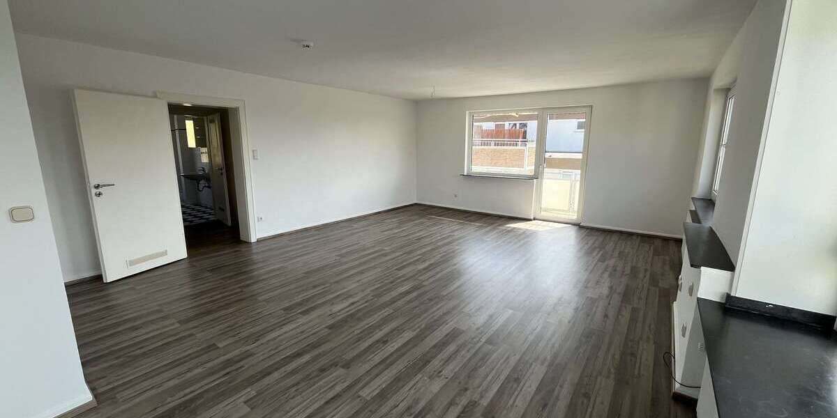 Etagenwohnung Wiesbaden Nordost - 3 Zimmer, 104 m&sup2;, 990&euro; | Angebot:26119414