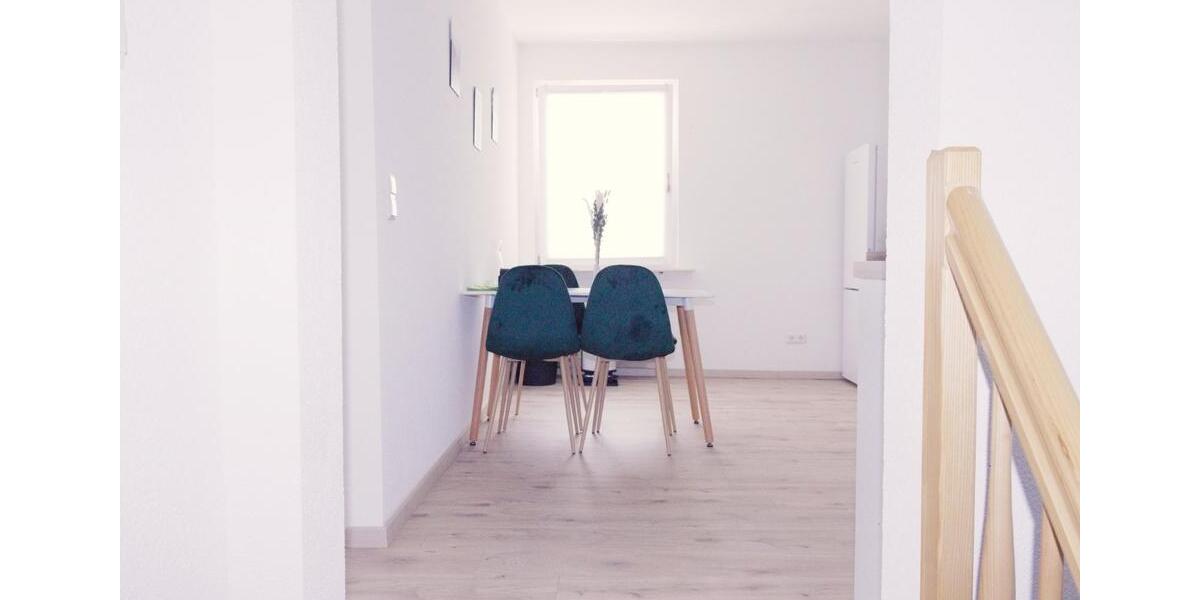 Etagenwohnung Bühl - 2 Zimmer, 66 m&sup2;, 900&euro; | Angebot:25649589