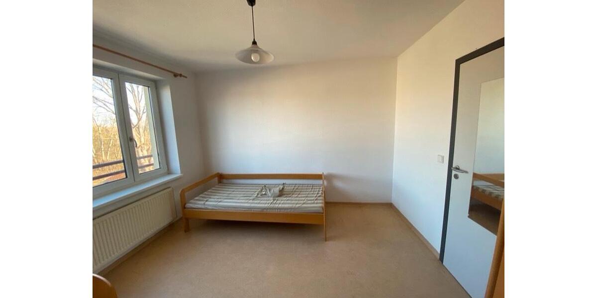 Etagenwohnung Potsdam Potsdam West - 4 Zimmer, 16 m&sup2;, 330&euro; | Angebot:26393747