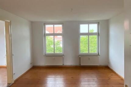 Große AltbauWohnung mit Wintergarten im Herzen von Oranienburg.