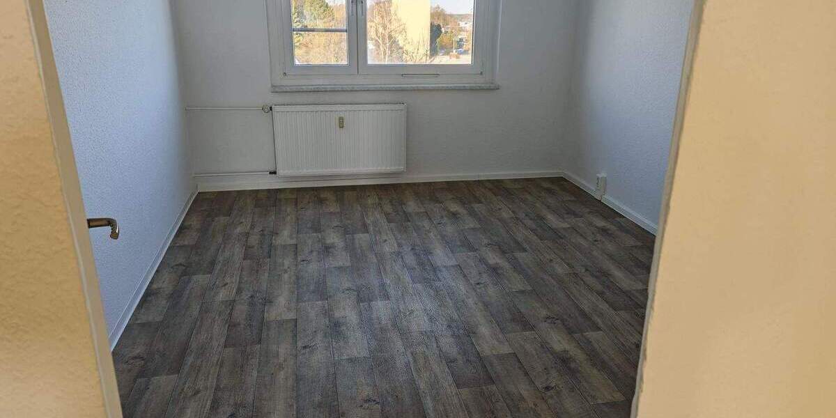 Etagenwohnung Ebersbach-Neugersdorf Ebersbach - 3 Zimmer, 70 m&sup2;, 380&euro; | Angebot:25689488