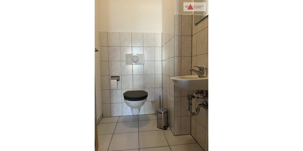 Etagenwohnung Hohenstein - Ernstthal Hohenstein-Ernstthal - 3 Zimmer, 84 m&sup2;, 490&euro; | Angebot:26435633