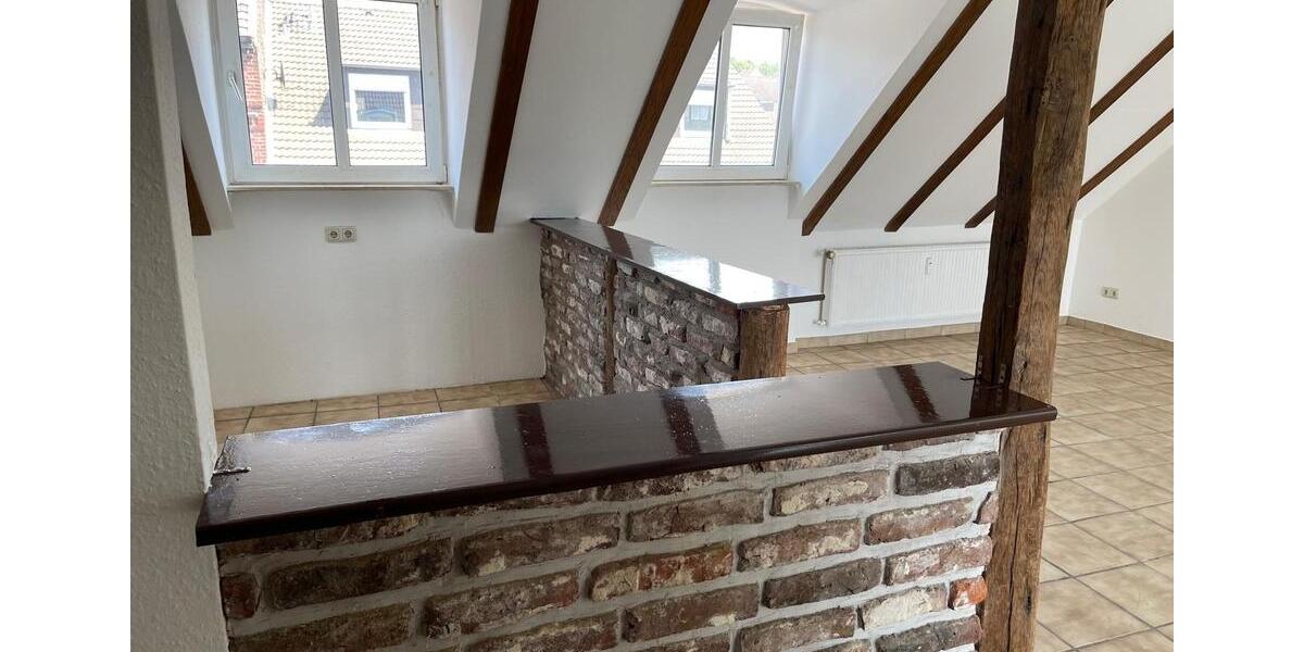 Etagenwohnung Stolberg (Rheinland) - 2 Zimmer, 100 m&sup2;, 850&euro; | Angebot:25478924