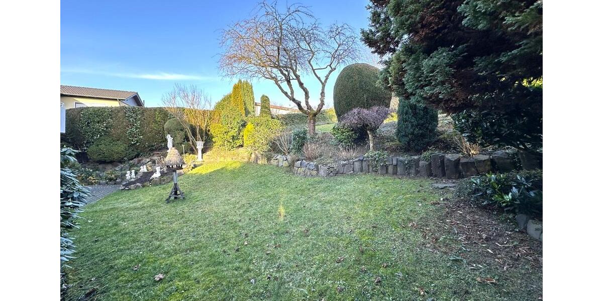 Dachgeschoßwohnung Wachtberg - 2 Zimmer, 74 m&sup2;, 1.050&euro; | Angebot:25144483