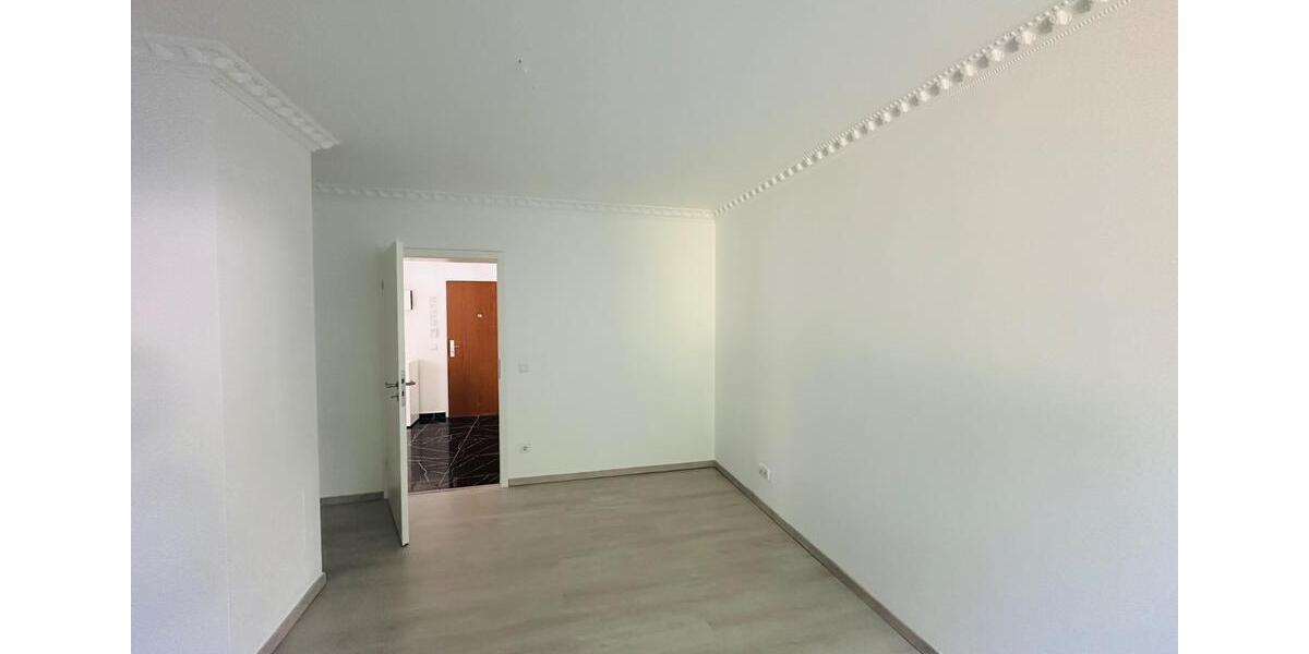 Erdgeschoßwohnung Regensburg Ganghofersiedlung - 3 Zimmer, 100 m&sup2;, 1.400&euro; | Angebot:26604802