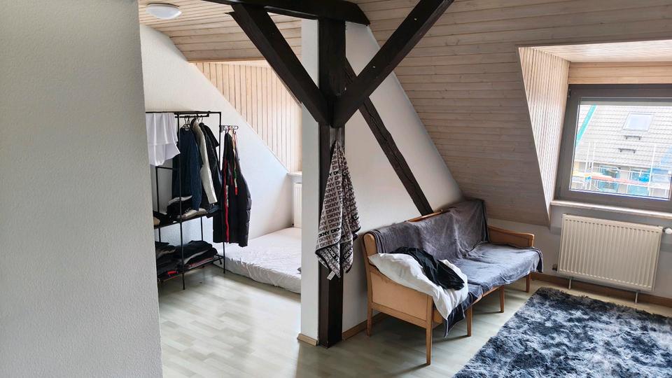 Dachgeschoßwohnung Karlsruhe Hagsfeld - 1 Zimmer, 24 m&sup2;, 600&euro; | Angebot:26495333