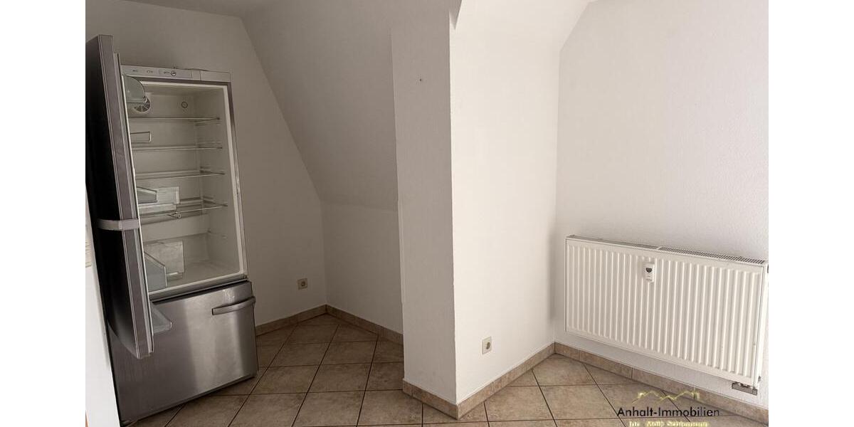 Dachgeschoßwohnung Bitterfeld-Wolfen Bitterfeld - 3 Zimmer, 85 m&sup2;, 645&euro; | Angebot:23744522