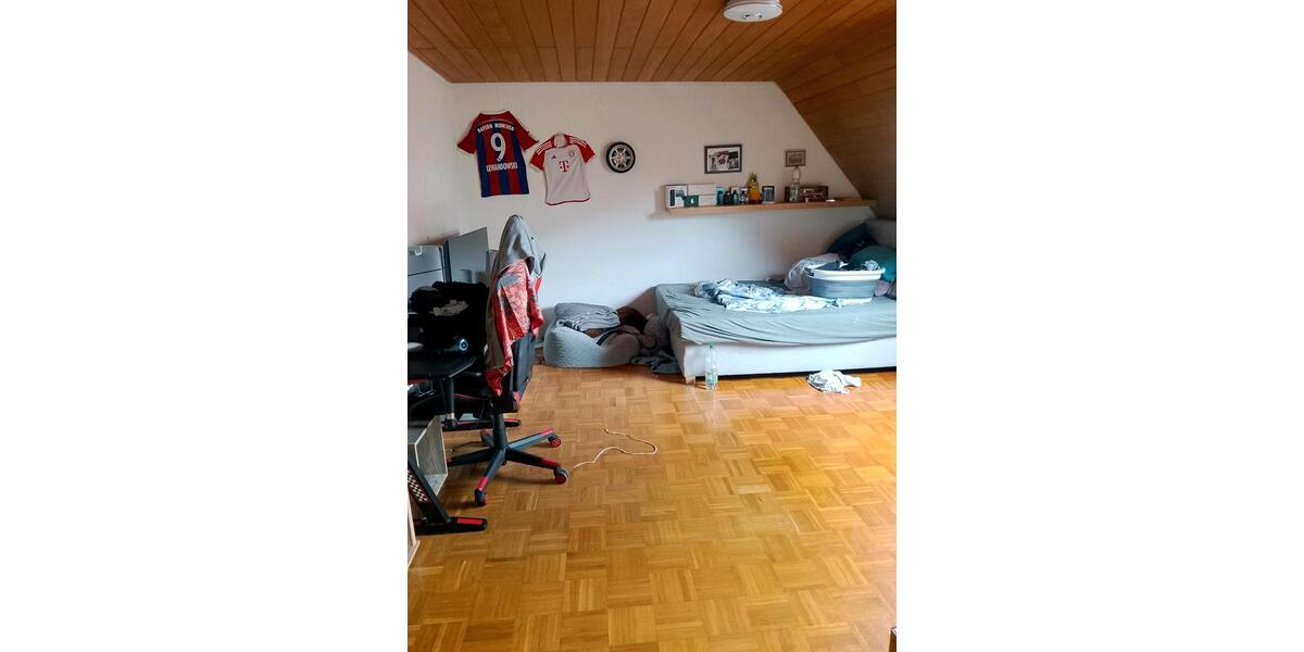 Dachgeschoßwohnung Oberkochen - 3 Zimmer, 75 m&sup2;, 850&euro; | Angebot:26539005