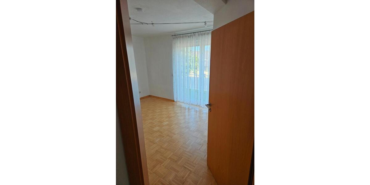 Etagenwohnung Trierweiler - 4 Zimmer, 125 m&sup2;, 1.250&euro; | Angebot:26020739