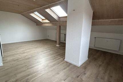 Klein, fein, mein! Gemütliche DG-Wohnung in TOPLAGE 1 zimmer