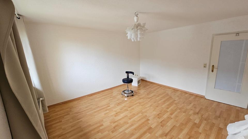 Etagenwohnung Wiesbaden Biebrich - 4 Zimmer, 1.800&euro; | Angebot:23472173