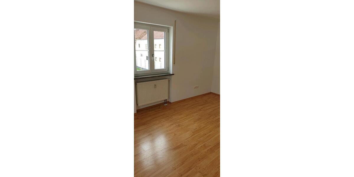 Etagenwohnung Eitting - 3 Zimmer, 83 m&sup2;, 1.240&euro; | Angebot:26045103