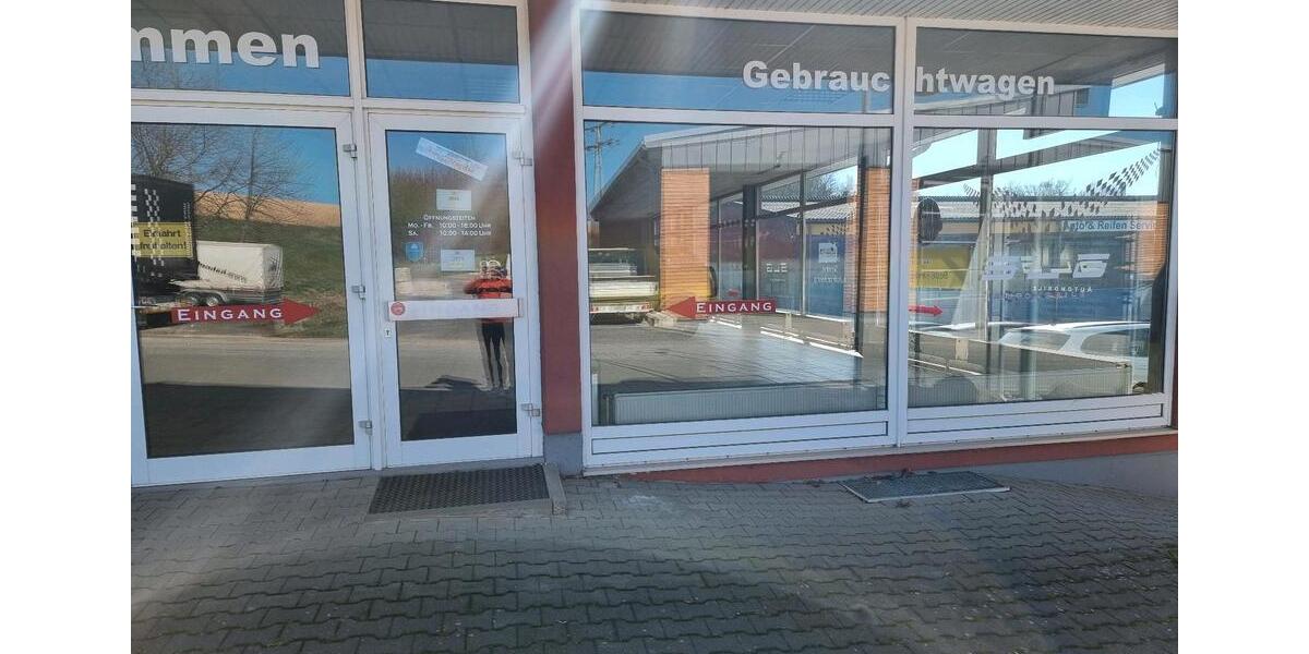 Lager. Halle.Sowroom.Fitnesstudio.Kfz Handel zimmer