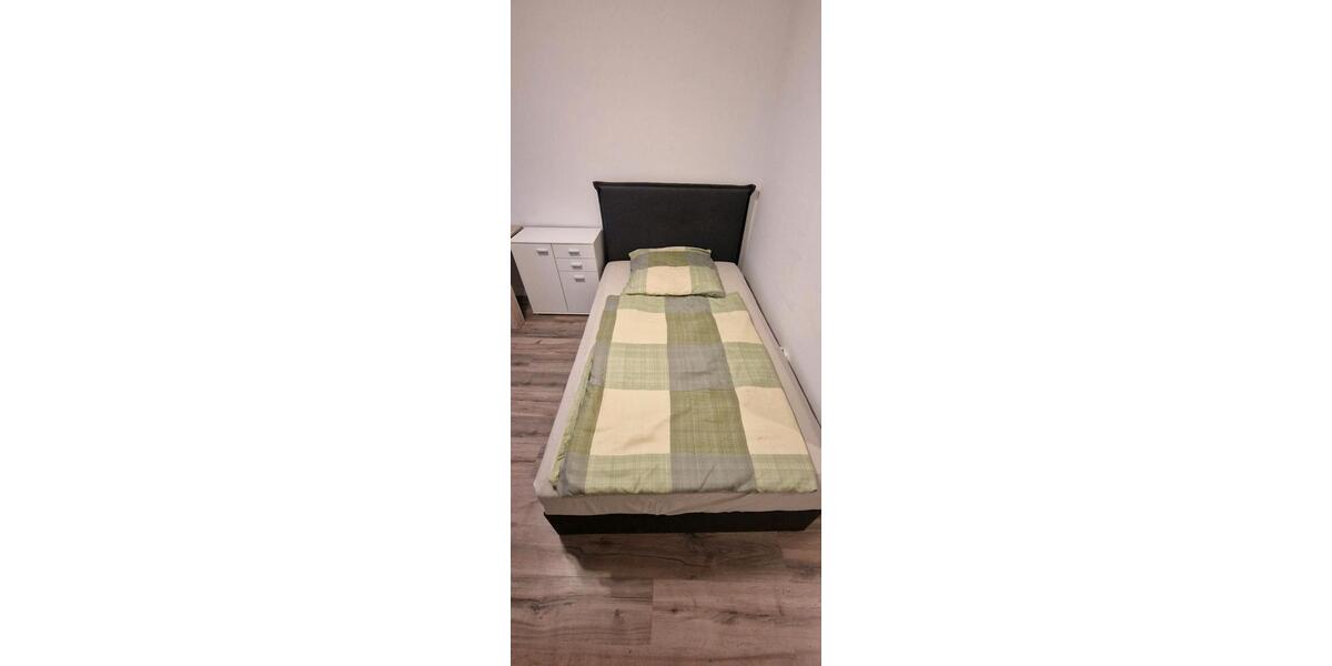 Etagenwohnung Schkeuditz - 1 Zimmer, 18 m&sup2;, 650&euro; | Angebot:25793056