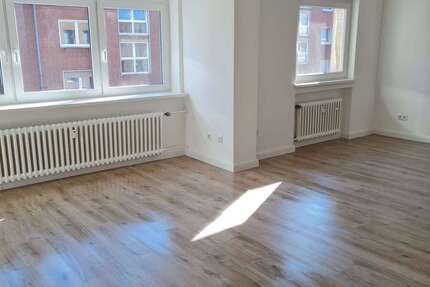 Wohnung Duisburg Altstadt - 2 Zimmer, 72 m&sup2;, 543&euro; | Angebot:27286612