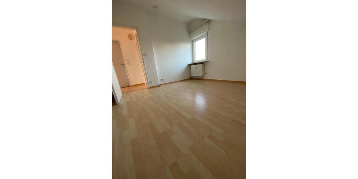 Etagenwohnung Offenbach am Main Bieber - 4 Zimmer, 100 m&sup2;, 1.375&euro; | Angebot:24838326