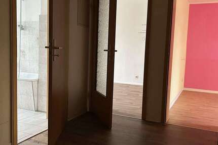 Wohnung zum Mieten in Wilkau-Haßlau 360 € 63 m² 2 zimmer