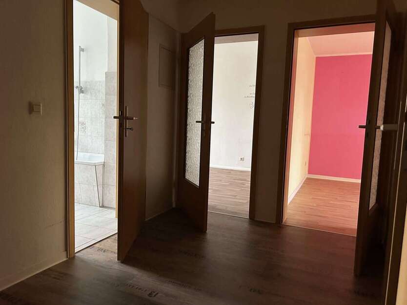 Wohnung zum Mieten in Wilkau-Haßlau 360 € 63 m² 2 zimmer