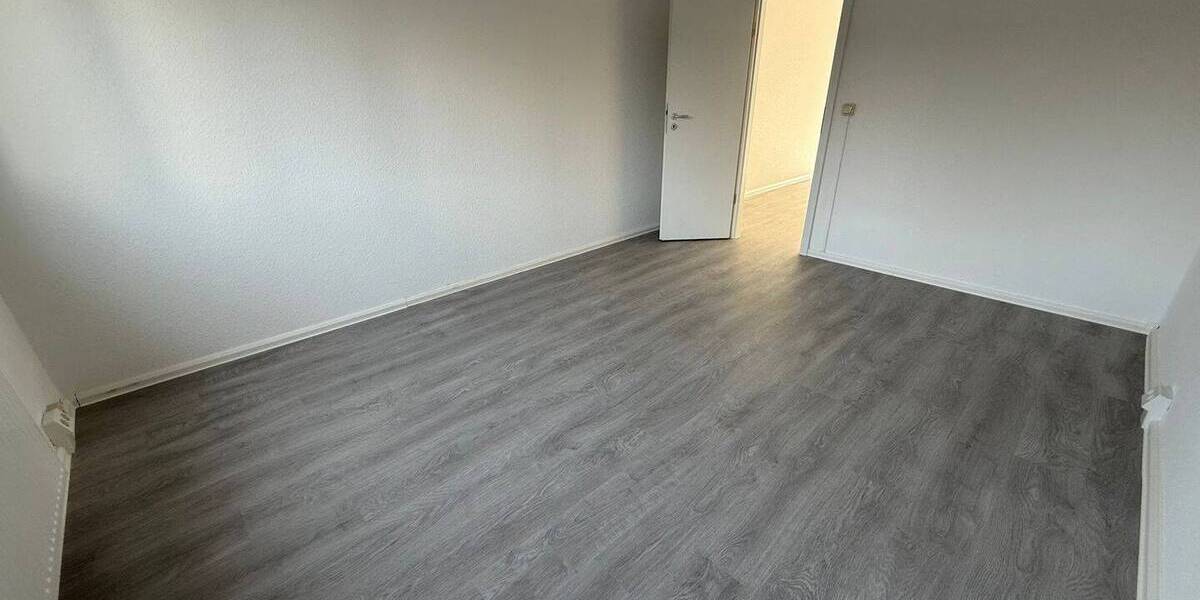 Etagenwohnung Chemnitz Kappel - 4 Zimmer, 90 m&sup2;, 450&euro; | Angebot:26751468