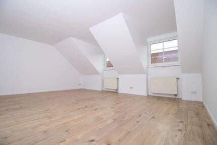 Wohnung Wriezen - 3 Zimmer, 100 m&sup2;, 700&euro; | Angebot:25278975