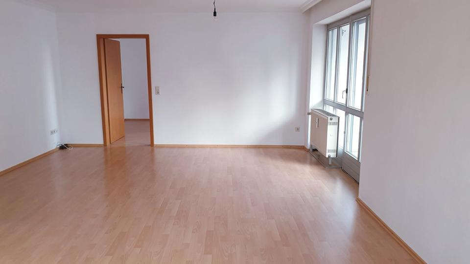 Etagenwohnung Landshut - 2.5 Zimmer, 60 m&sup2;, 612&euro; | Angebot:26606051