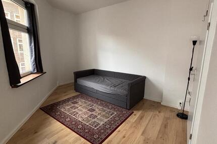 1 freies Zimmer in 2-er WG , Nähe Marktplatz 12 zimmer