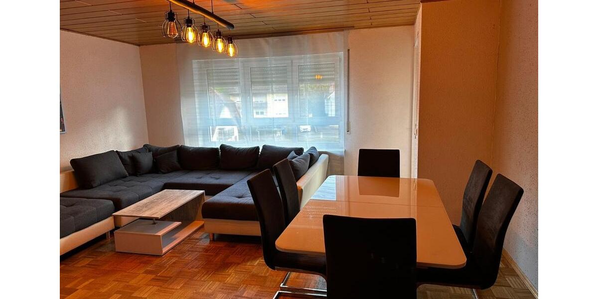 Helle 4-Zimmer Wohnung mit Balkon und Garage 4 zimmer