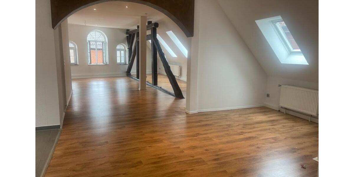 Altstadtjuwel im DG – 126 m² mit Sichtbalken, sofort bezugsfrei 4 zimmer