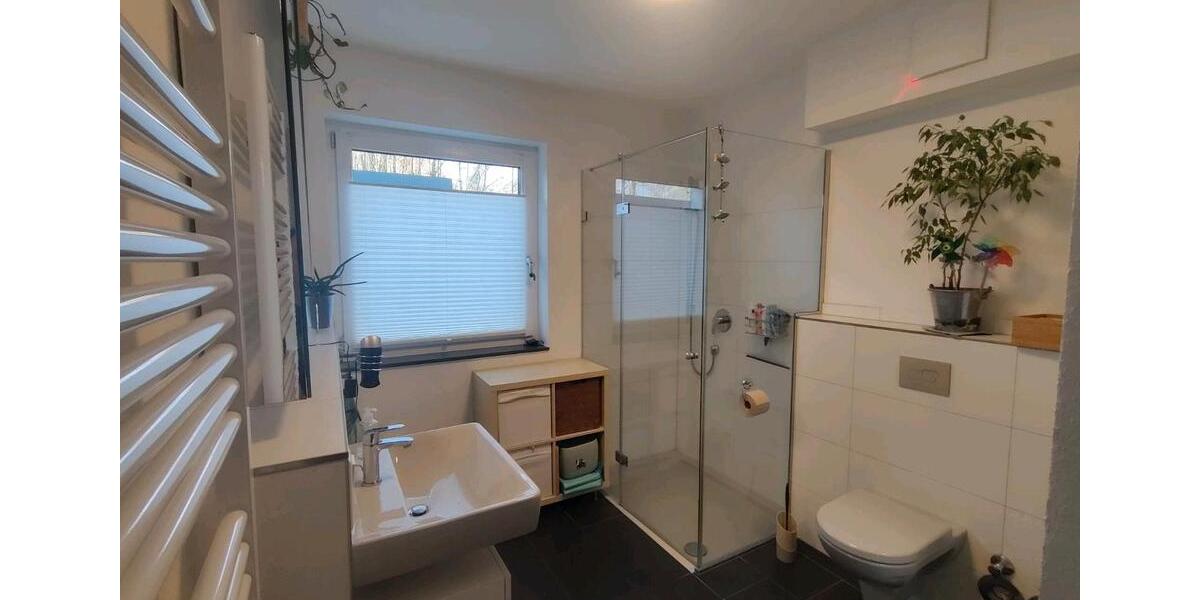 Erdgeschoßwohnung Detmold - 4 Zimmer, 125 m&sup2;, 1.188&euro; | Angebot:25284278