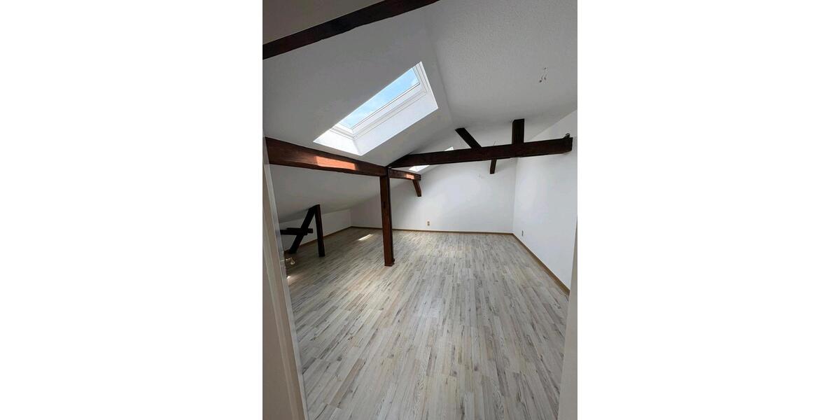 Dachgeschoßwohnung Mühlhausen (Thüringen) - 2 Zimmer, 60 m&sup2;, 285&euro; | Angebot:26252754