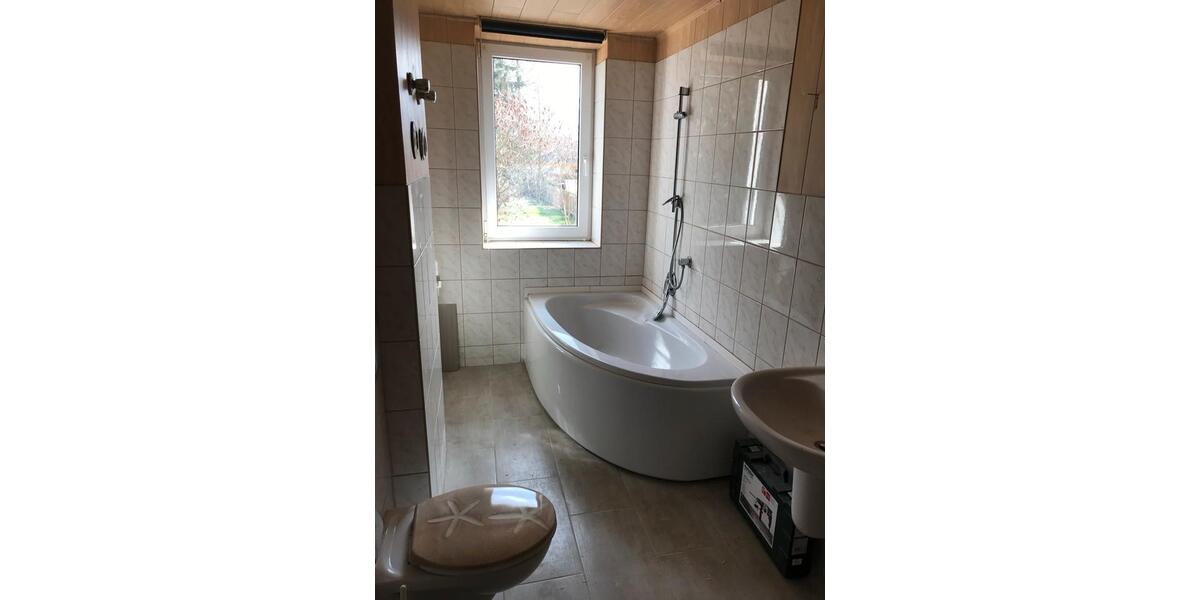 Erdgeschoßwohnung Groitzsch - 1 Zimmer, 39 m&sup2;, 292&euro; | Angebot:26213076