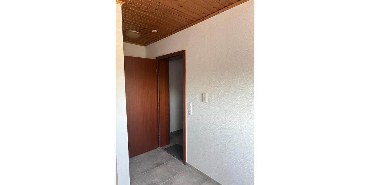 Etagenwohnung Königswinter - 2 Zimmer, 65 m&sup2;, 763&euro; | Angebot:26227610