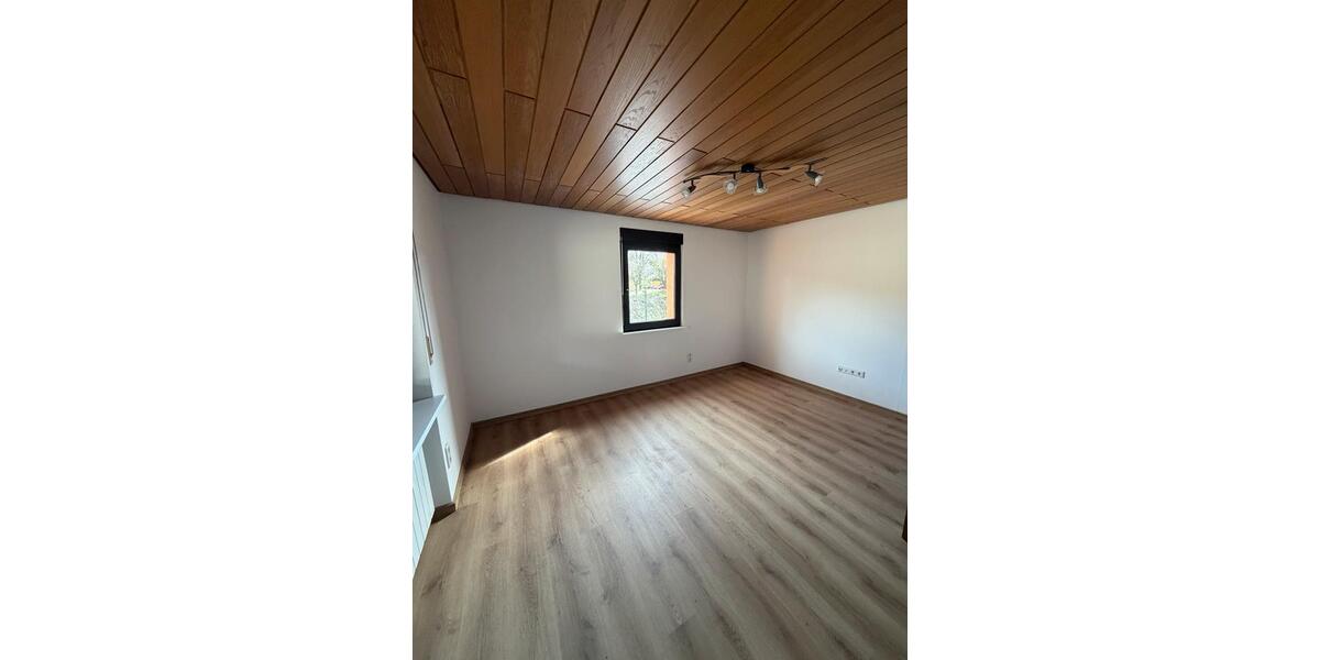 Maisonettenwohnung Elztal - 4 Zimmer, 110 m&sup2;, 1.000&euro; | Angebot:25977682