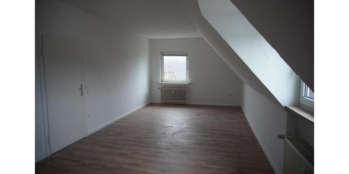 Dachgeschoßwohnung Bad Honnef - 3 Zimmer, 82 m&sup2;, 900&euro; | Angebot:24478584