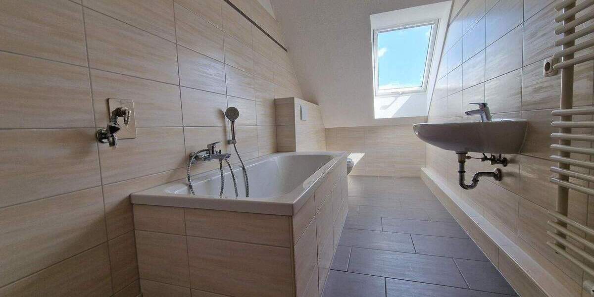 Zimmer Döbeln - 4 Zimmer, 110 m&sup2;, 622&euro; | Angebot:25909062