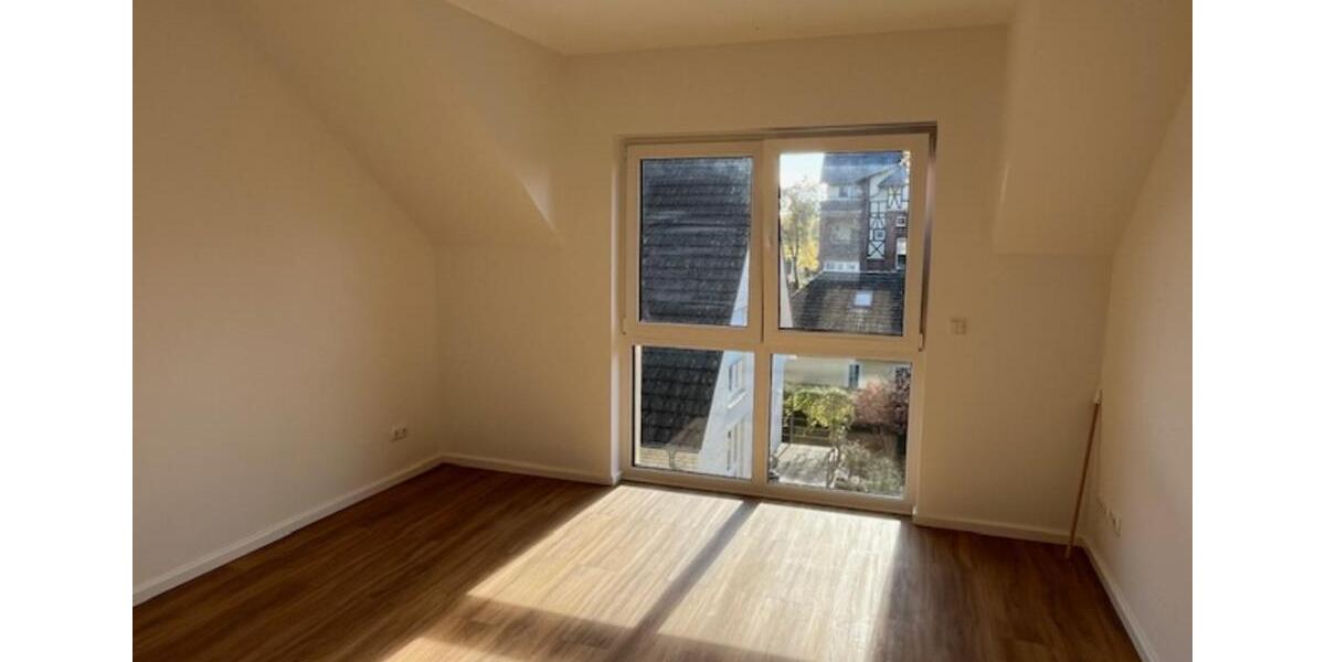 Dachgeschoßwohnung Falkensee - 2.5 Zimmer, 56 m&sup2;, 1.090&euro; | Angebot:25308170