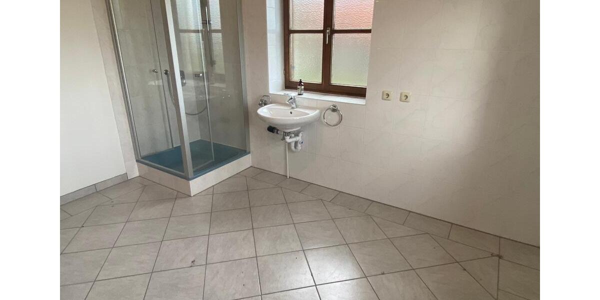 Einfamilienhaus Steinhöring - 7 Zimmer, 200 m&sup2;, 1.630&euro; | Angebot:25655825