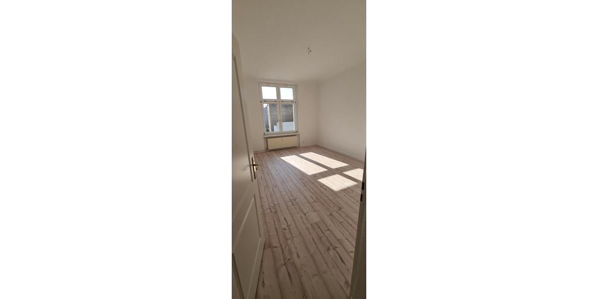 Etagenwohnung Fürstenwalde (Spree) - 3 Zimmer, 100 m&sup2;, 1.000&euro; | Angebot:26645245