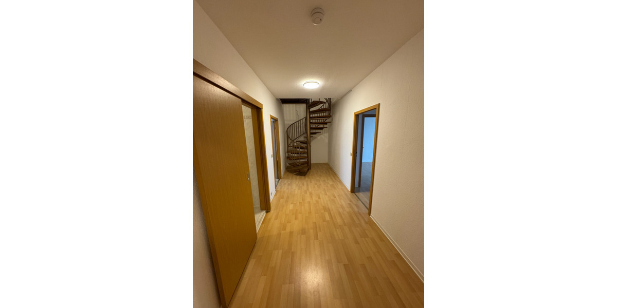 Wohnen auf Zeit Neubrandenburg - 1 Zimmer, 150 m&sup2;, 365&euro; | Angebot:25137078