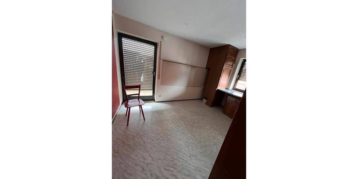 Etagenwohnung Neumarkt in der Oberpfalz Altenhof - 3 Zimmer, 120 m&sup2;, 1.380&euro; | Angebot:25046897