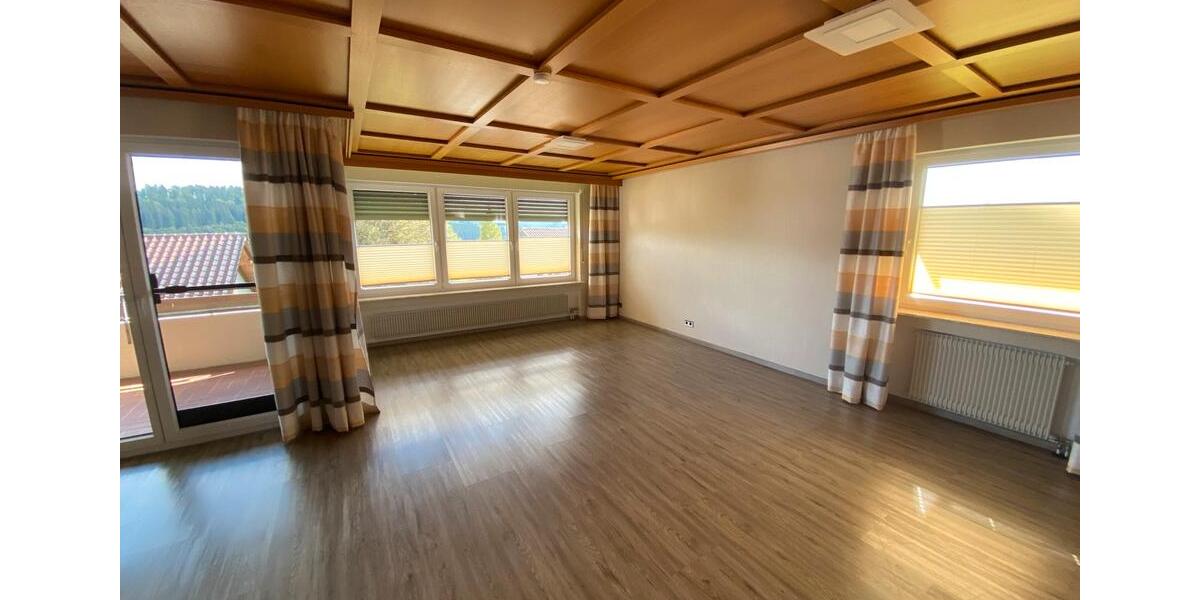 Erdgeschoßwohnung Glatten - 3 Zimmer, 109 m&sup2;, 900&euro; | Angebot:25335171